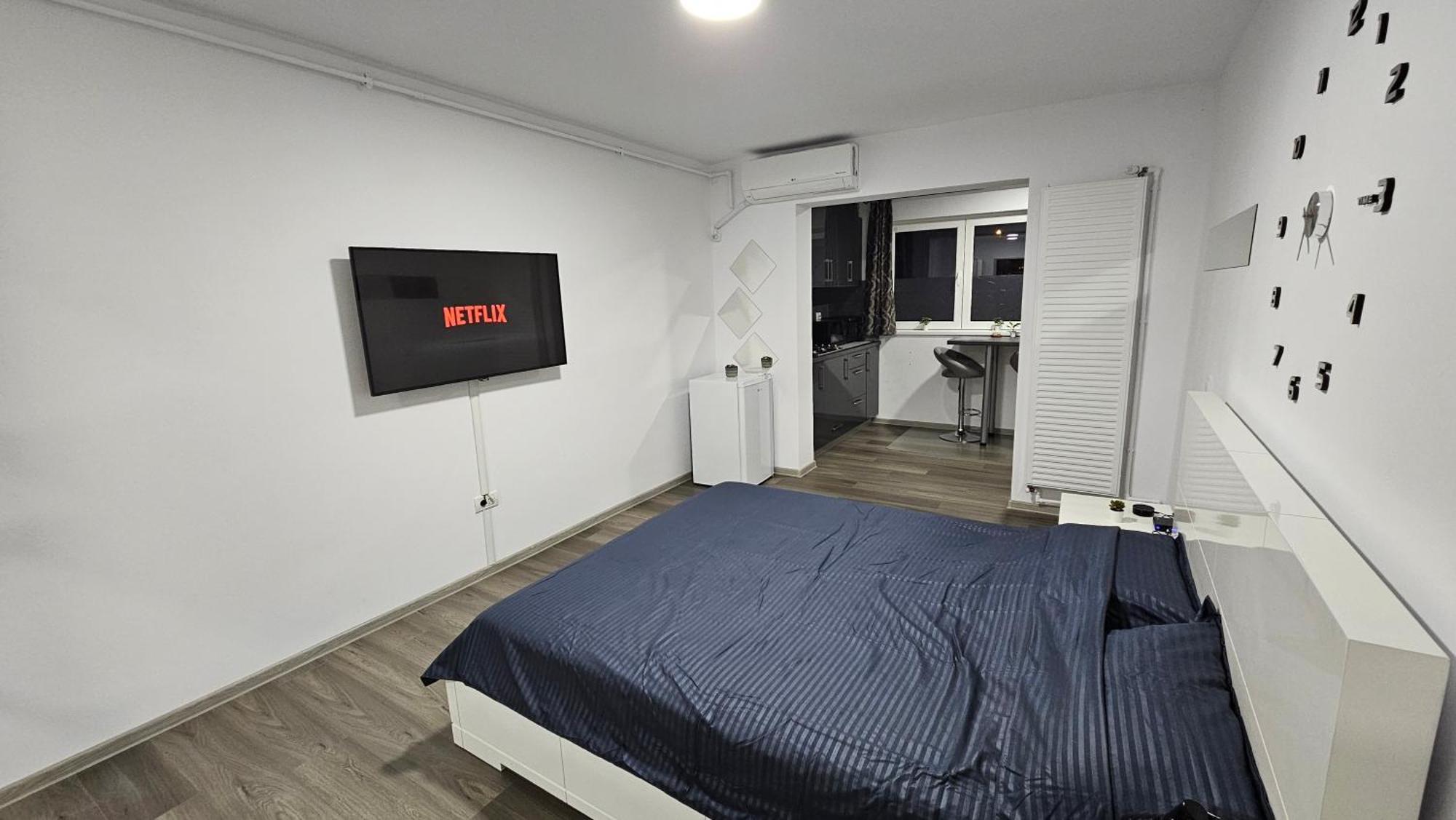 Spoil Yourself With Style, Comfort And Luxury - Tony'S Studios Luxury Piteşti Kültér fotó